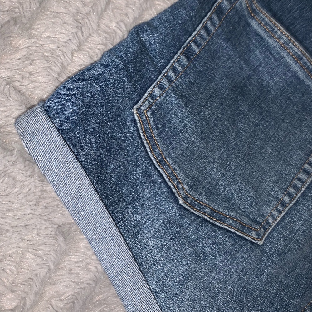 HIGH RISE Denim short - Picture 4 of 5
